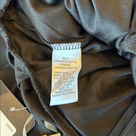 She + Sky Elegant Black Jumpsuit NWT - Picture 4 of 5